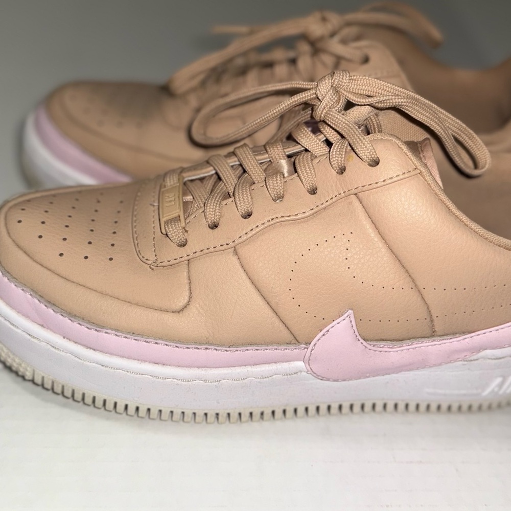 Nike Air Force 1 Tan & Pink
